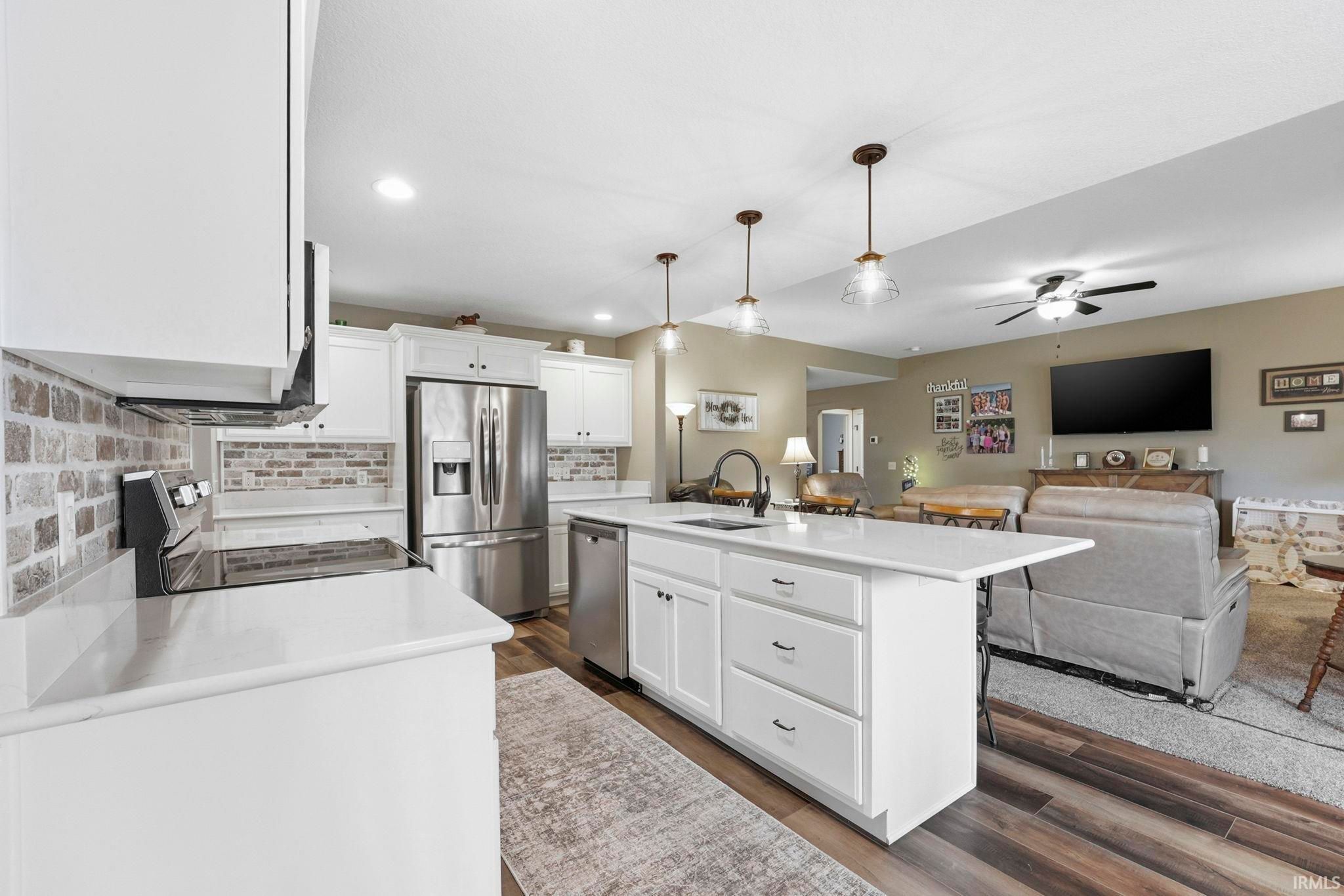 Image of 2092 Hemlock Lane