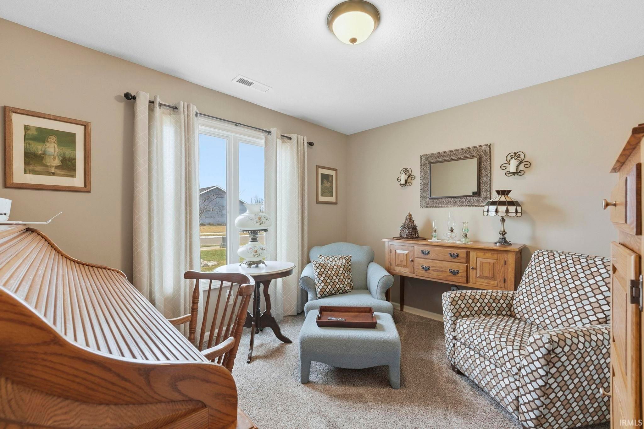 Image of 2092 Hemlock Lane